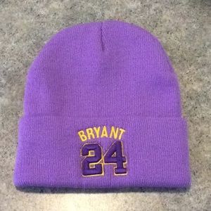 a boy 👦 beanie fashion hat 🧢 multi color 💕💕💕